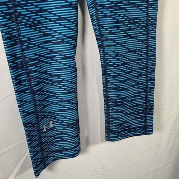 Under Armour Blue Striped Capri Legging Crops/Pants - Picture 3 of 6